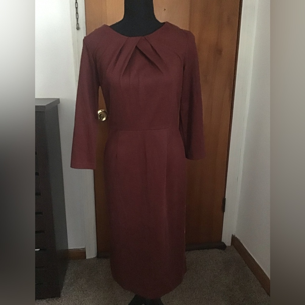 Classic bodycon dress brown